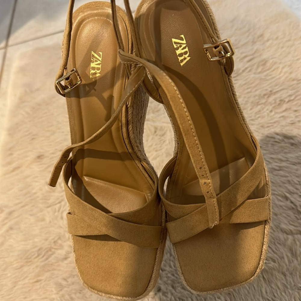 Sandals 👡 - Picture 4 of 4